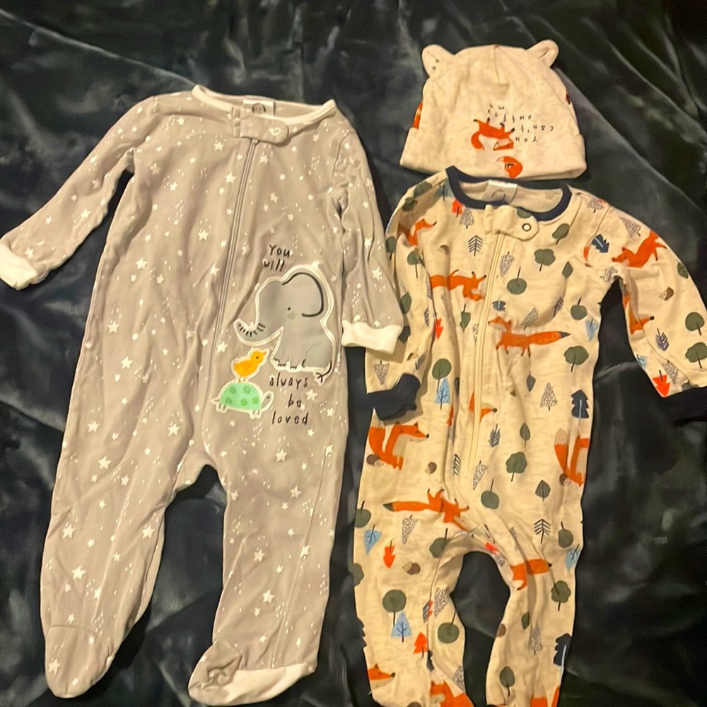 Newborn onesies (set of 2) with hat.